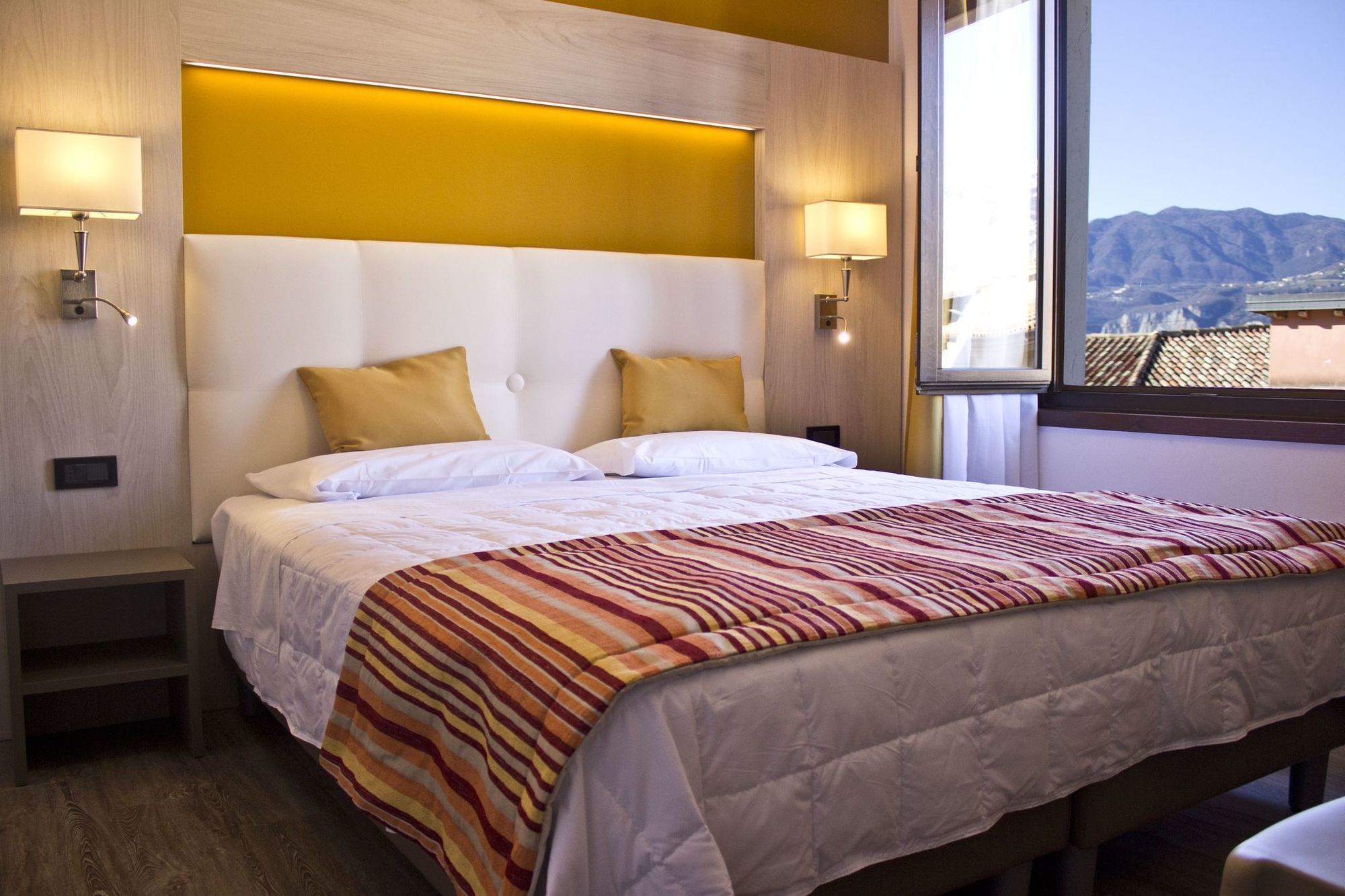 Hotel Dolomiti Malcesine Room photo